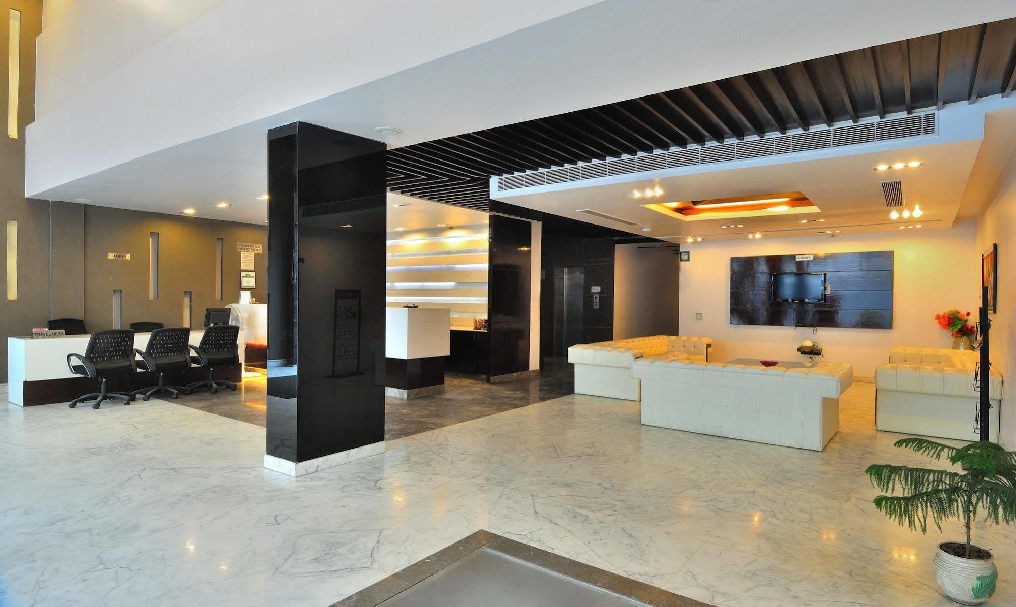 Hotel Elegance Nueva Delhi Exterior foto